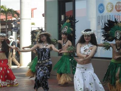 世界の歌と踊りが楽しめる「あしびなーミュージックガーデン2015