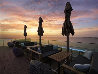 瀬長島で夕日とワインと料理を楽しむディナーイベント開催！