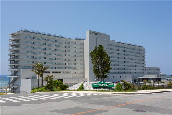 8月22日(土)、本部のリゾートホテルで八重山民謡とホテルディナ