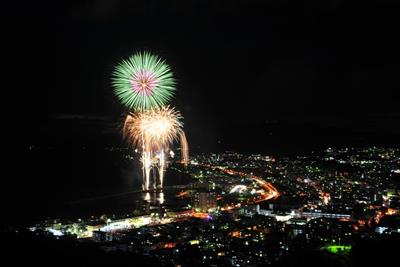 秋の夜空を彩る大輪の花火♪ 2022年11月26日（土）に名護漁