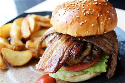 11月29日（日）は、宜野座村で「沖縄バーガーフェスタ」開催