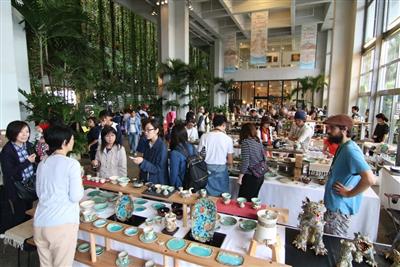 今回は県内37の窯元が大集合♪「第31回 おきなわ全島やちむん市