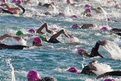 南の島で行われる熱いレース！全日本トライアスロン宮古島大会