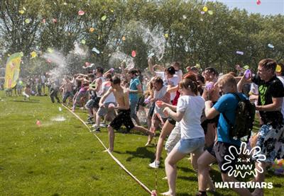 美らSUNビーチで「WATERWARS」が開催！スペシャルゲスト