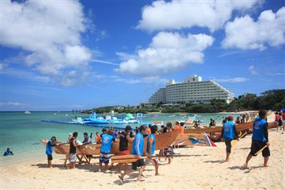 2018年は7月8日(日)！万座ビーチで「第35回万座ハーリーフ