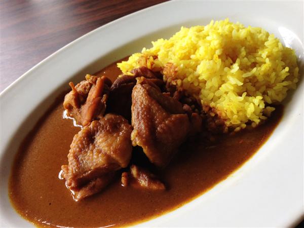 那覇カレーグランプリ2016で第一位に輝いた「欧風チキンカレー」