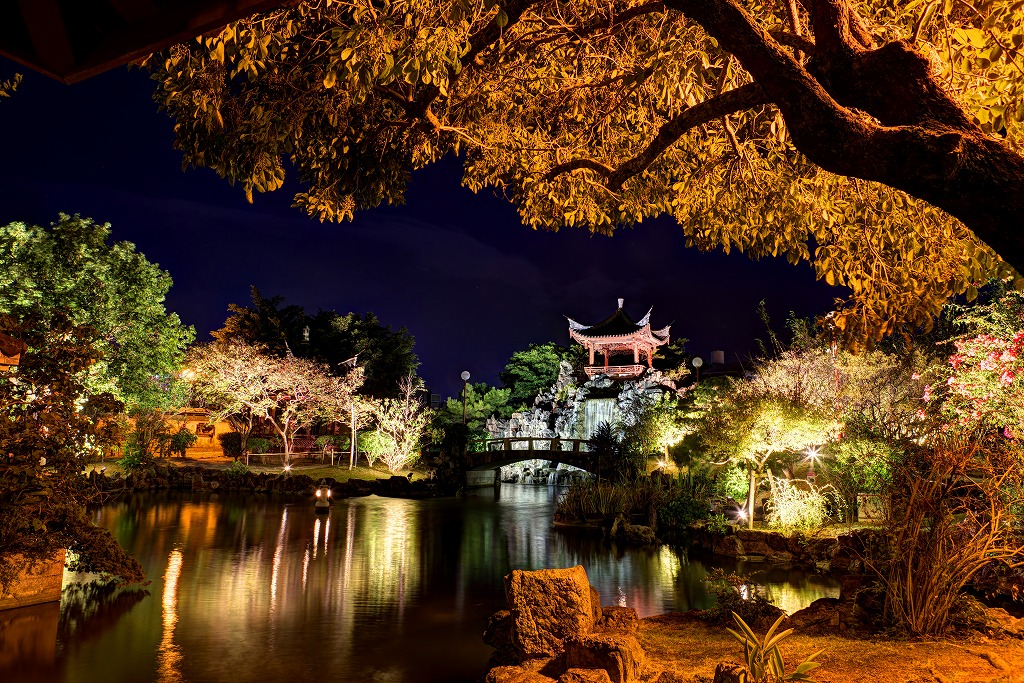 中国式庭園「福州園」がライトアップ!園内で夜市やステージも開催|おでかけ情報|ちゅらとく