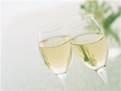 【期間限定】ホテルのバーラウンジで60分ワイン飲み放題が500円