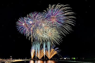 【2025年花火】県内最大級の花火イベント「海洋博美ら海花火大会