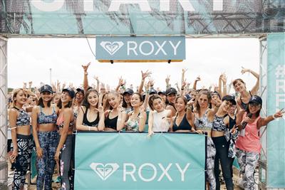 ROXY主催の女性限定ビーチフィットネスイベント「RUN SUP