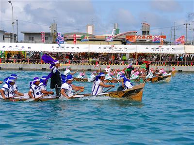 ハーレーの鉦が響き渡る！大迫力のハーレー舟競漕に魅せられる「20