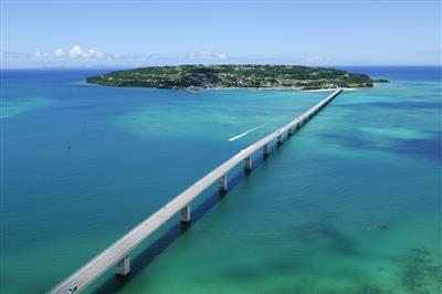 絶景スポットとして人気の離島 「第3回 古宇利島フードフェスしま