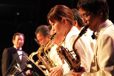 ミュージックタウン音市場で、秋の夜長を彩る「JAZZ de Ni