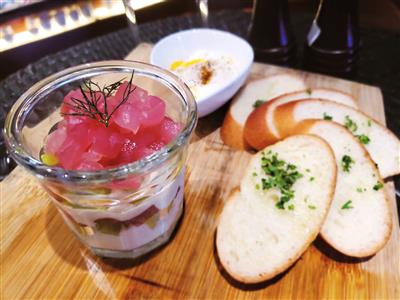 10月10日は「まぐろの日」！那覇で水揚げされた「なはまぐろ」を