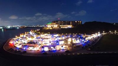 夜の瀬長島を彩るプロジェクションマッピング 「Senaga St