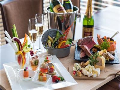 土曜日だけの豪華ランチブッフェ！「Saturday Brunch