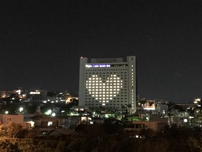 キャンドルライトディナーとホテル外観ライトアップ！ダブルツリーb