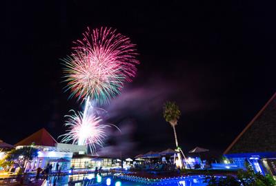 花火やライブにナイトプールも！オクマ プライベートビーチ ＆ リ