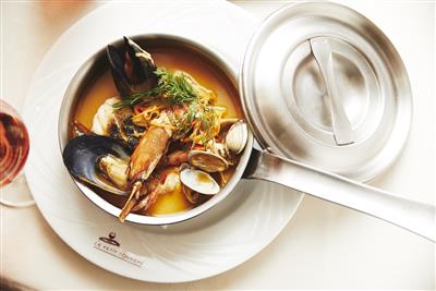 【宿泊プランあり】バレンタインに本格的フレンチが楽しめる美食コラ