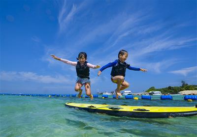 2024年4月1日より、読谷村の「残波ビーチで海開き」グランドメ