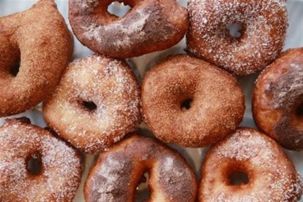 瀬長島ウミカジテラスに人気スイーツ店が集まる「SWEETS SH