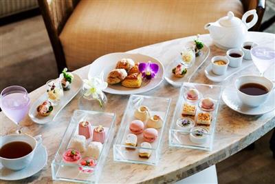桜華やぐティータイム♪ハレクラニ沖縄で優雅なアフタヌーンティーを