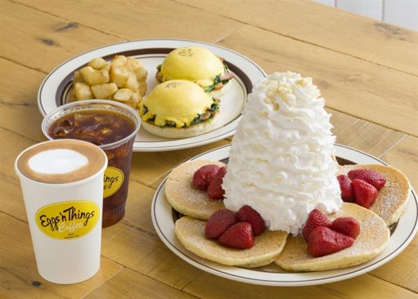 沖縄初上陸！ハワイアンフードをカフェスタイルで楽しめる「Eggs