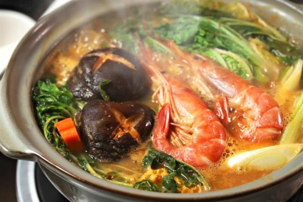 火鍋・寄せ鍋・しゃぶしゃぶ！寒い夜に恋しくなる「鍋」が楽しめる2