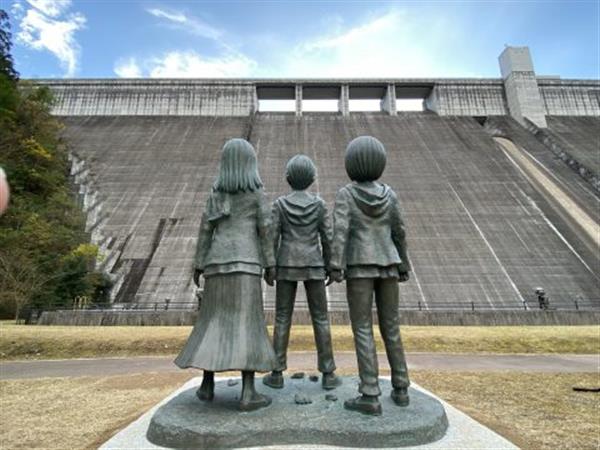 フライト時間とホテルが選べる♪人気アニメゆかりの地と温泉で有名な