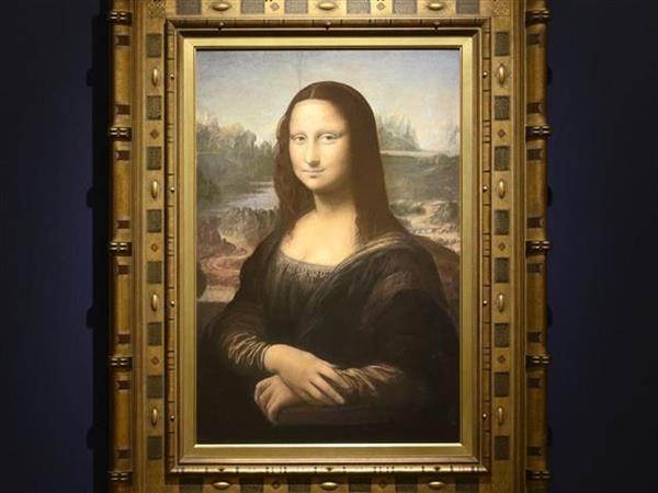 三大美術館を巡りアートを堪能！瀬戸内海・鳥取砂丘の絶景と温泉を満