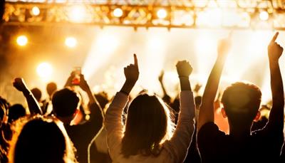 ミニライブは観覧無料！DA PUMPのニューシングル「超超超！S