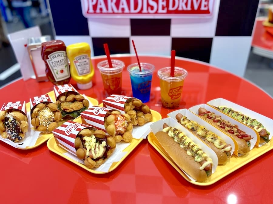バブルワッフルとフィーディードッグ