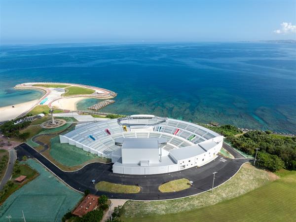 宜野湾海浜公園に屋外劇場「AECオープンエアーシアターぎのわん」