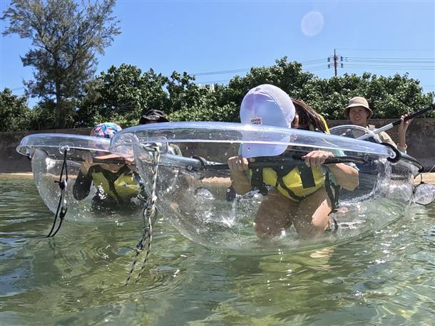 顔を濡らさずに水中を観察できる♪