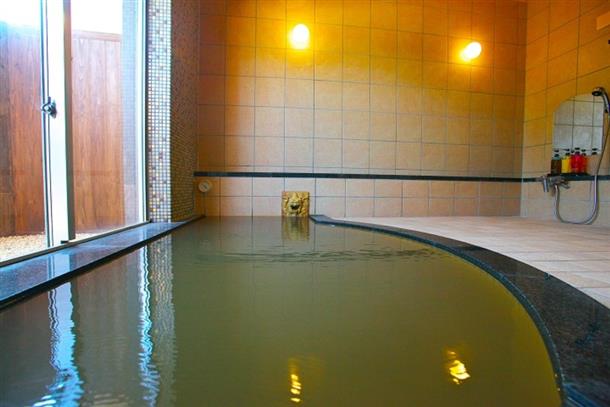 沖縄　南部　温泉　猿人の湯