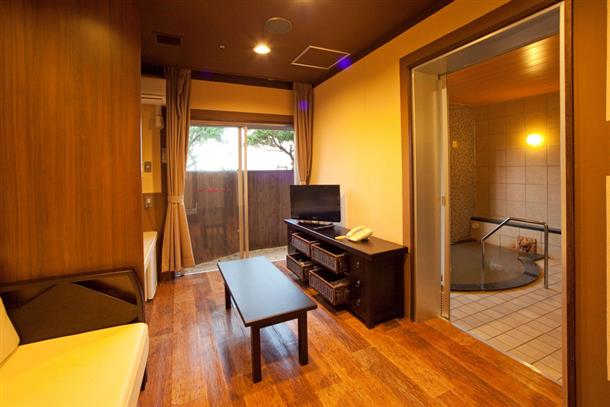 沖縄　南部　温泉　源泉かけ流し　個室