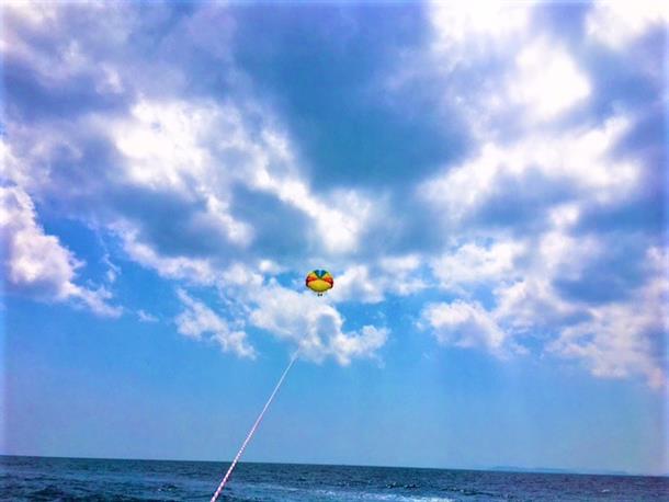 沖縄の空を空中遊覧♪