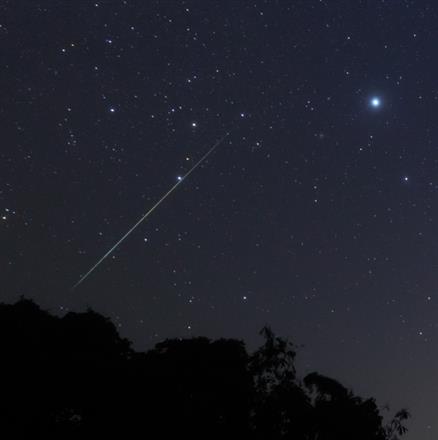 流れ星との一瞬の出会い