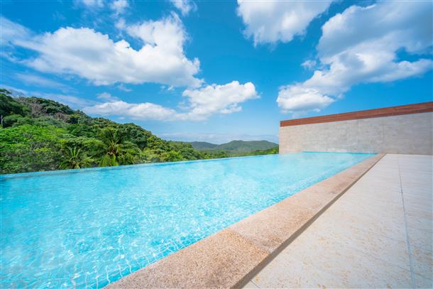 絶景を映すインフィニティ風呂