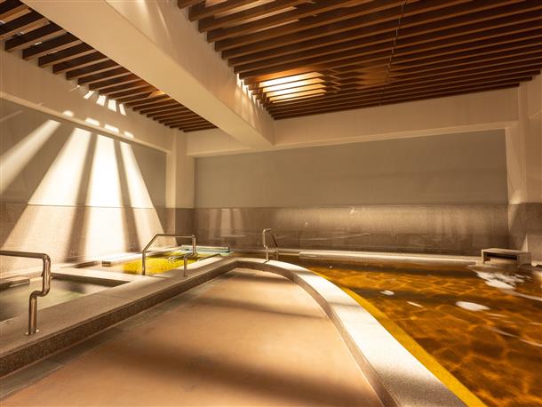 【琉球温泉　波之上の湯】