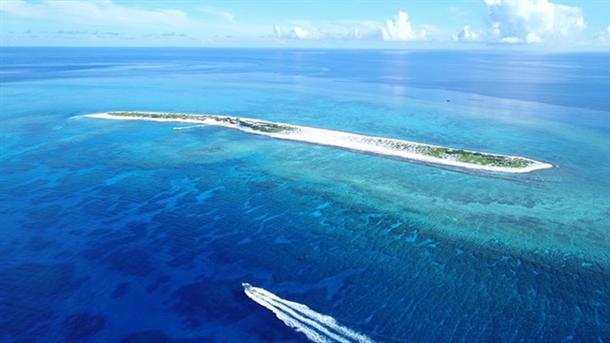 那覇から船でたったの20分で行ける無人島