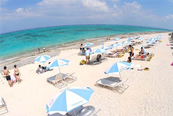 島ビーチで海水浴♪