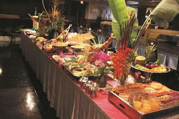 バイキング食べ放題
