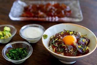 県産鮪の漬け丼