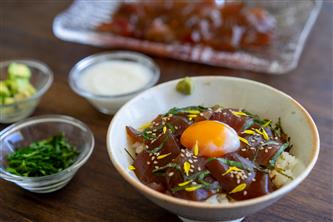 鮪の漬け丼