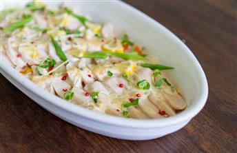 鶏むね肉のパッションマヨネーズソース