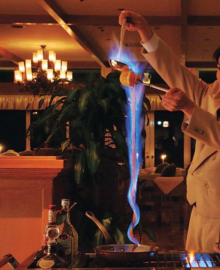 フレンチアニバーサリーディナー ～大切な記念日にふさわしい優雅なフレンチコース～