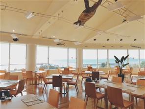 レストラン「ブリーズ」