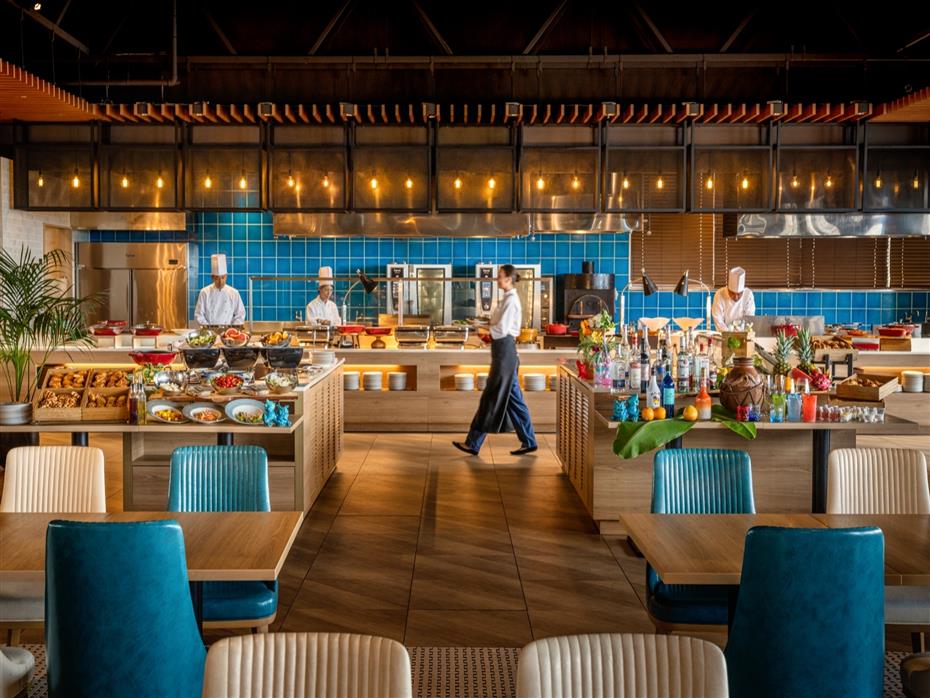 BUFFET & GRILL QWACHI (ブッフェ & グリル クワッチー)