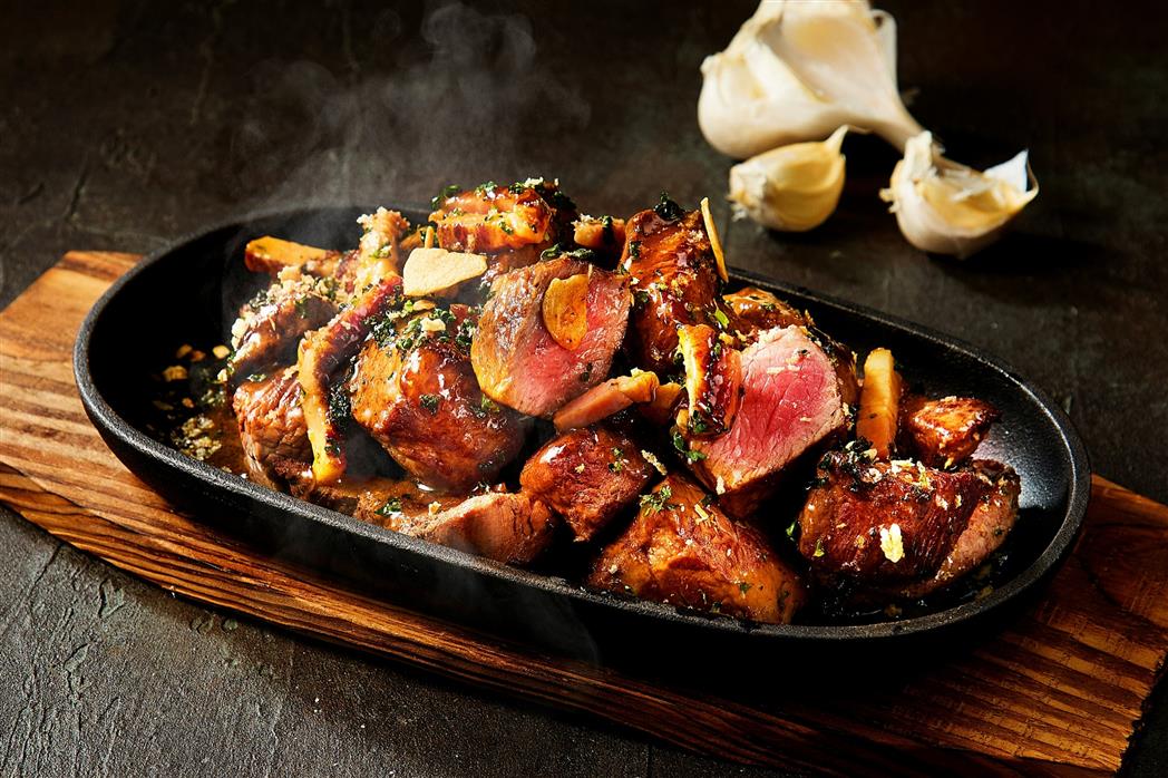 【サマーランチブッフェ】＼20%OFF／～目覚めよ食欲、うまいは正義だ！「背徳のミートフェア」～とろける肉の旨味とクリーミーなコクを掛け合わせた、満足感あふれるメニュー！洋食に中華・アジアン料理も♪さらに海鮮丼も食べ放題！※当日11時まで予約OK
